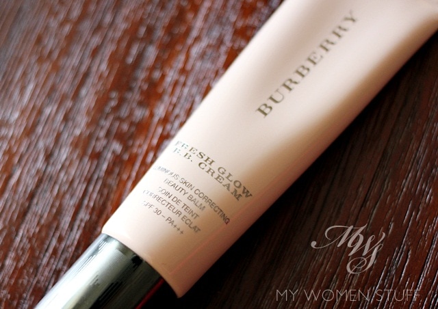 Review & Swatches: Burberry Fresh Glow BB Cream 01 Nude Rose